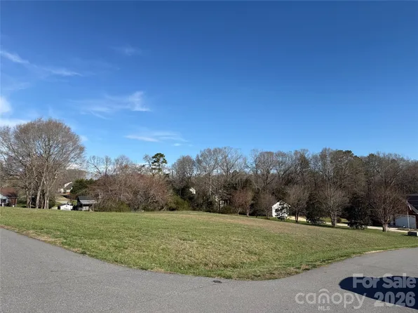 225 Silver Creek Ln, Shelby, NC 28017