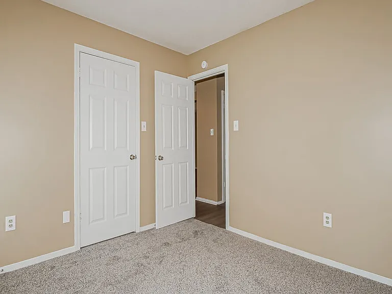6635 Dunbarton Dr — Photo 11