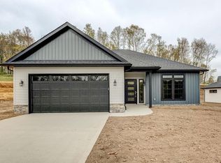 102 Roanoke St, Mount Vernon, OH 43050