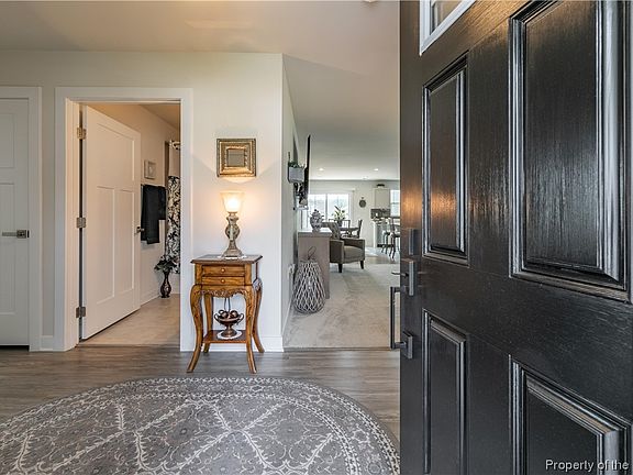 3rd image of 307 Arbordale Loop