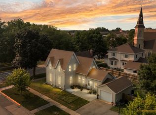 230 Somonauk St, Sycamore, IL 60178