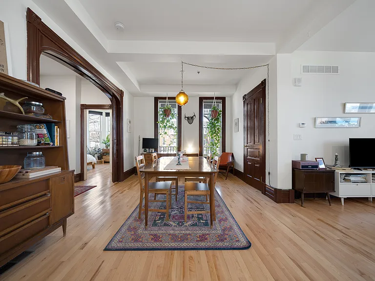 2099 Vermont St — Photo 4