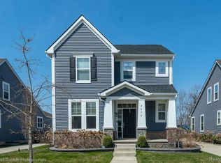 2450 Massoit Rd, Royal Oak, MI 48073