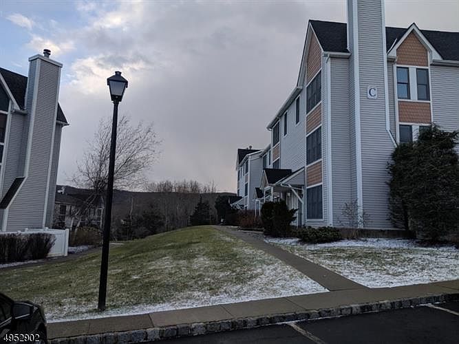 1st image of 56 Heritage Ln #306