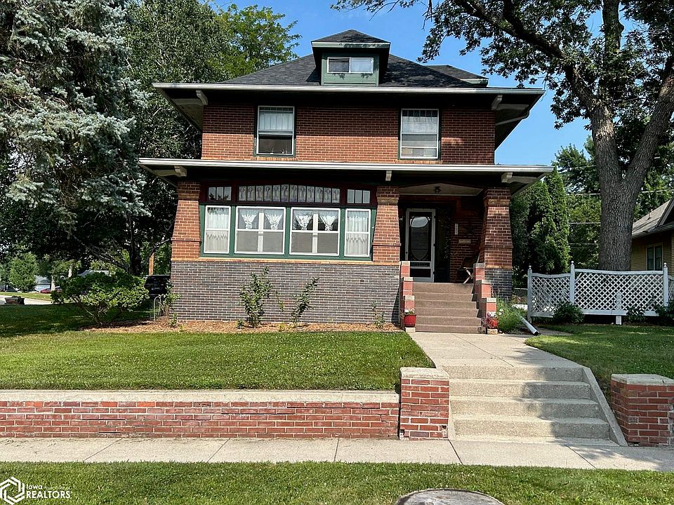 1st image of 702 Broadway St