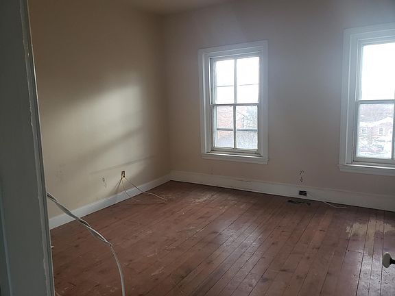 3rd floor Bedroom
