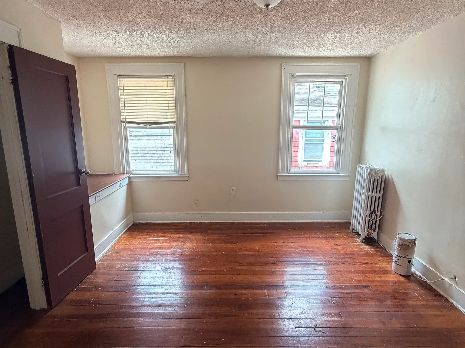4 bed, $2,050 — Photo 4