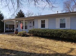 5241 Ville Rosa Ln, Hazelwood, MO 63042