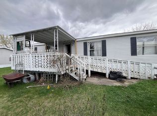 463 Kirkwood Dr, Oxford, MI 48371