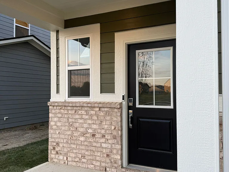 15370 Farrington Way — Photo 3