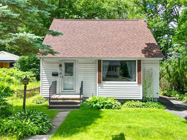 711 Reid St, Fredericton, NB E3B 3V6