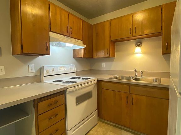 2nd image of 1027 SE 196th Ave #11051261