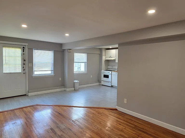 3 E Slope Rd #1 — Photo 6