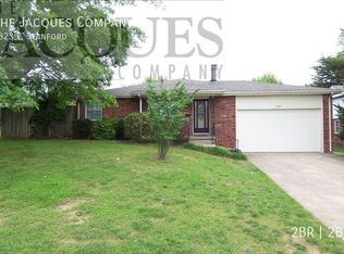 2823 E Stanford St, Springfield, MO 65804