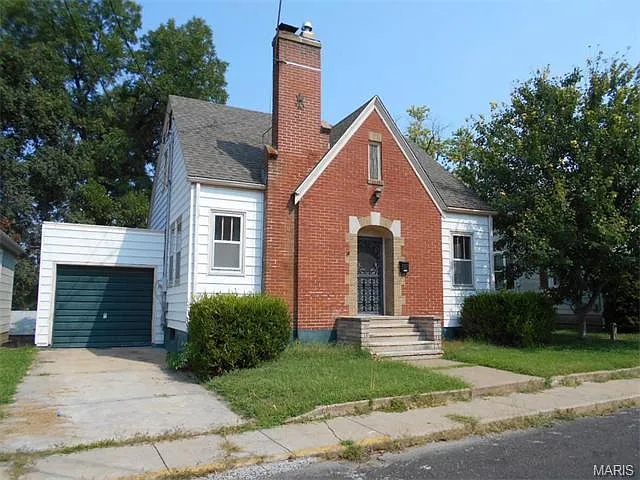 263 Jefferson St photo 1