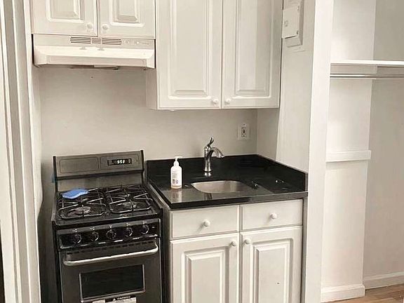 2nd image of 11 E 32nd St APT 10F
