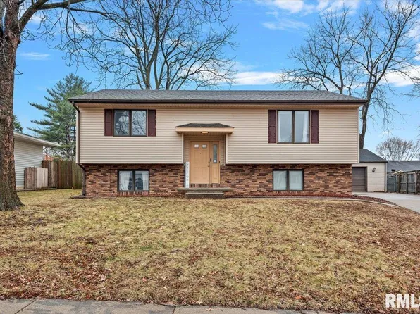 27 Skyview Dr, Springfield, IL 62702