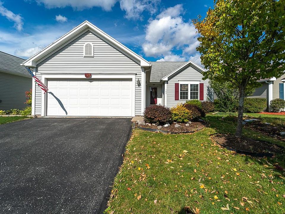 1st image of 142 Stewart Pl