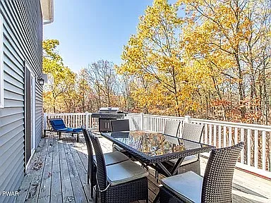 111 Woodcrest Dr — Photo 10