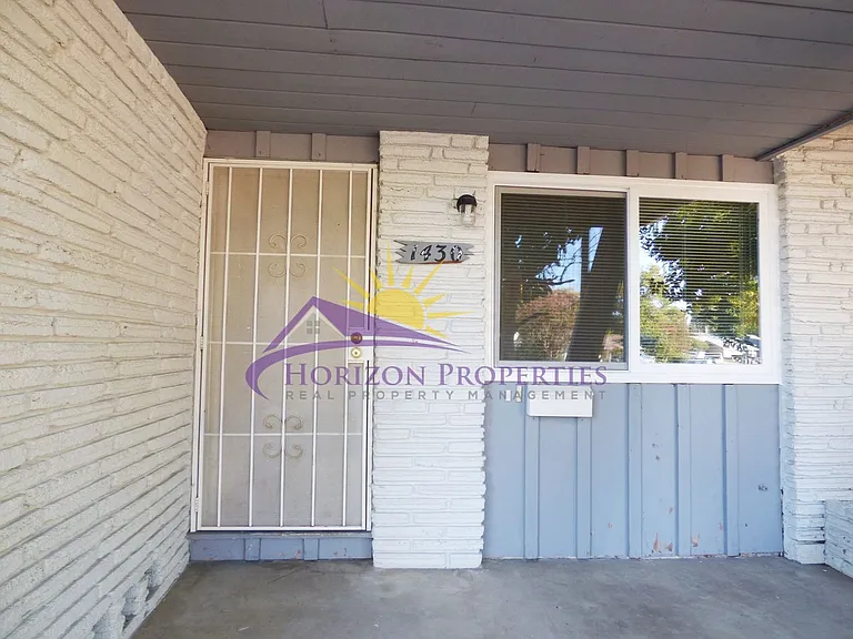 1430-1432 Topaz Way — Photo 2