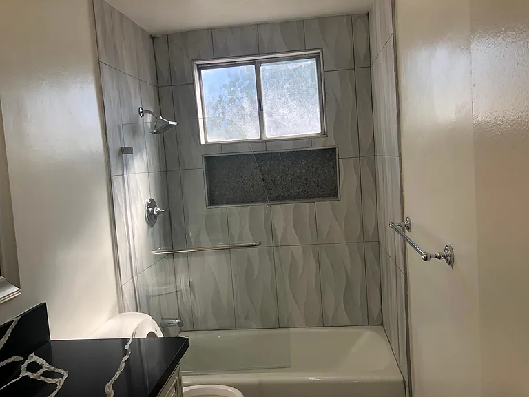 807 N Alfred St #2 — Photo 7