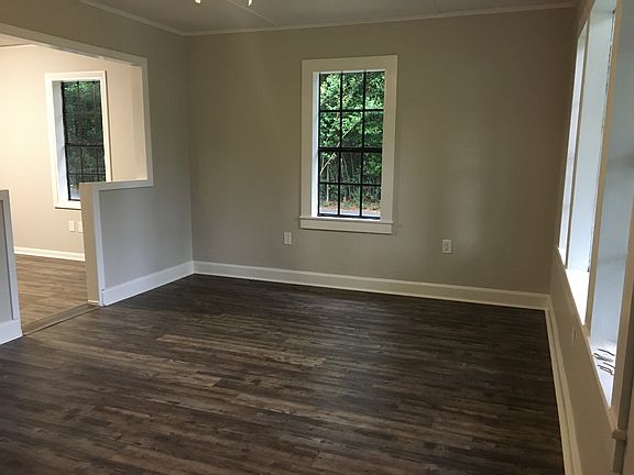 5th image of 1109 Coweta Ave N