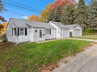 320 W Main St, North Adams, MI 49262