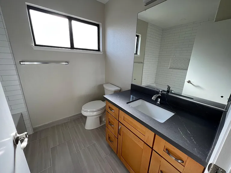 Hall full Bathroom