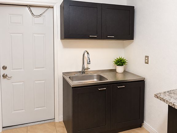 2nd image of 3611 Palm Ave #B