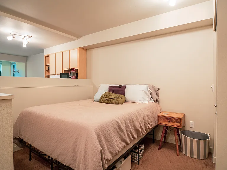MARKETplace Apartments — Photo 8