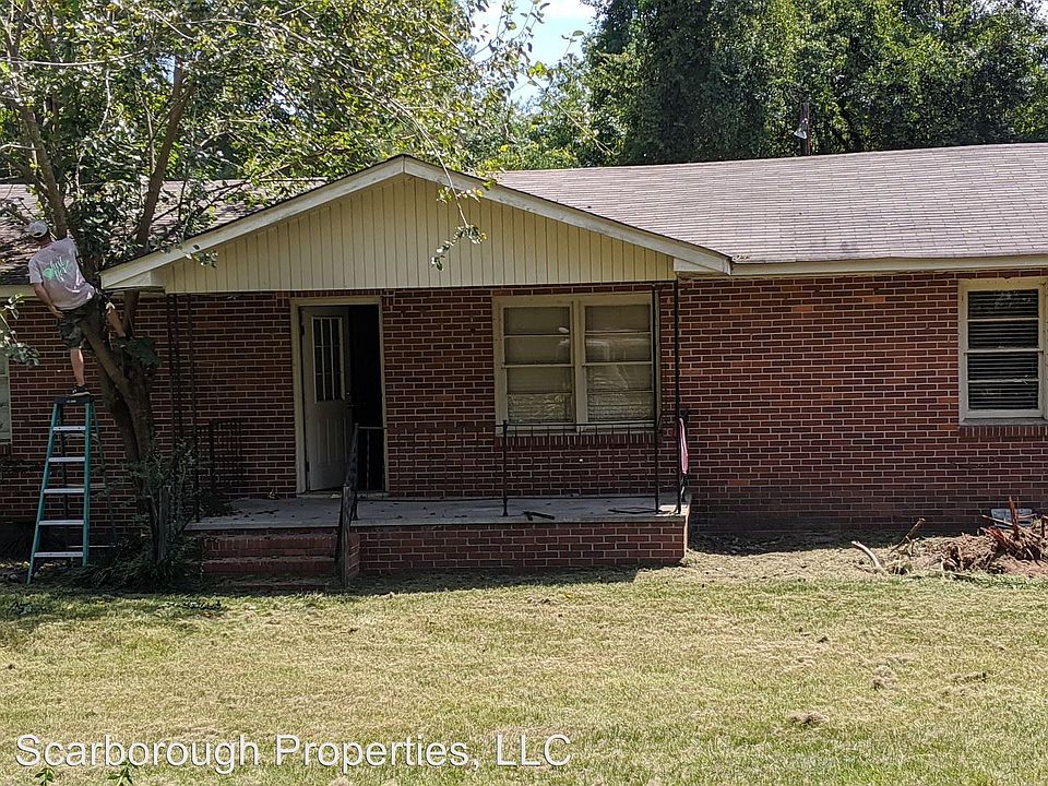 1st image of 144 Carolyn Ave