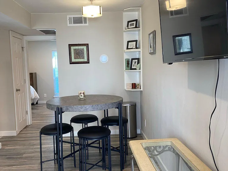 2201 N Garrett Ave #204 — Photo 19