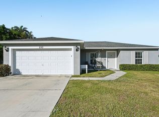 593 NW Avon Ave, Port Saint Lucie, FL 34983