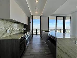 3 bed, 3.0 bath, 1444 sqft, $7,800 — Photo 3