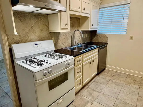 2812 Wichita St APT 13, Houston, TX 77004