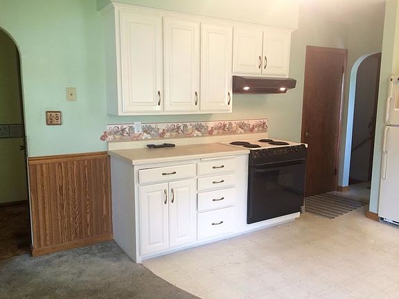 3rd image of 2914 1st St S