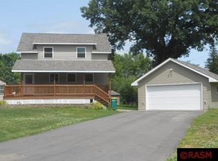 327 E 1st St, Blue Earth, MN 56013