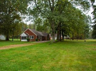 21109 Brick Rd, South Bend, IN 46628