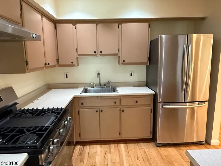 8 Stockton Ct — Photo 8