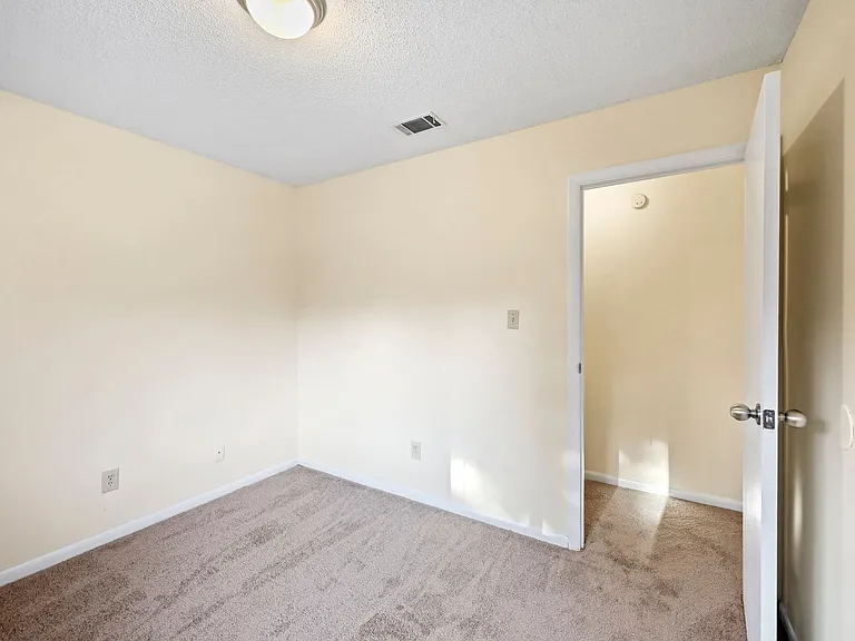 Country Creek Apartments — Photo 47