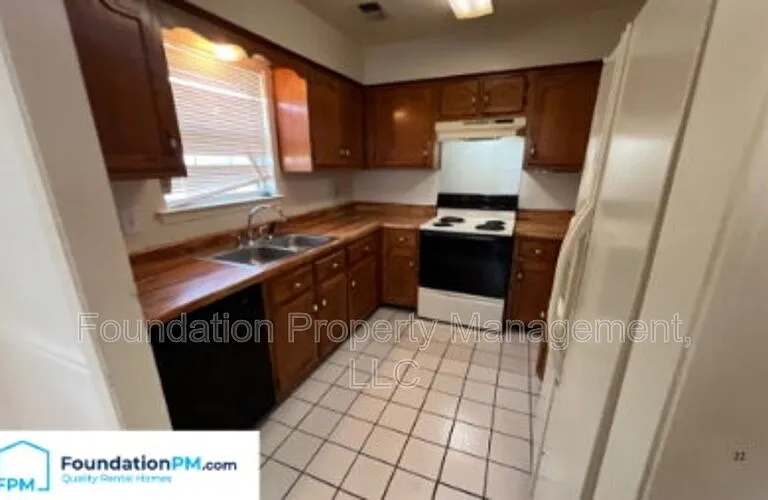 2485 Wellons Ave — Photo 5