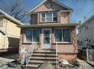 3189 Country Club Rd, Bronx, NY 10465