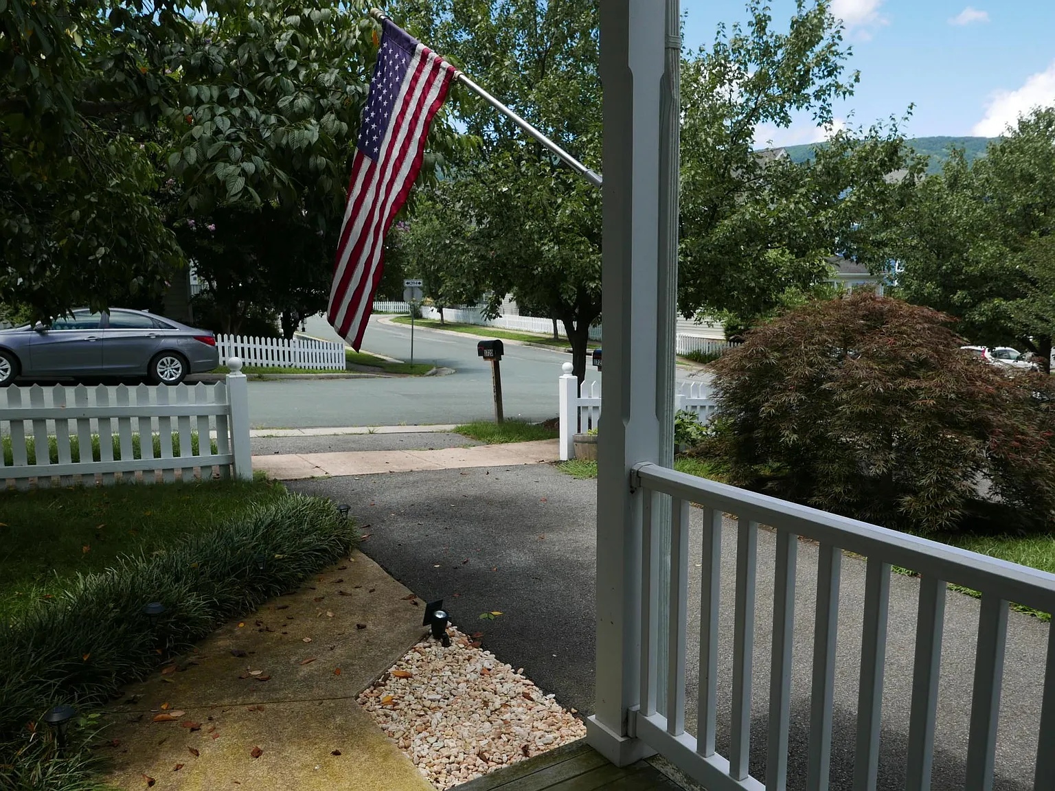 4 bed, 2.5 bath, 2326 sqft, $2,900 — Photo 3