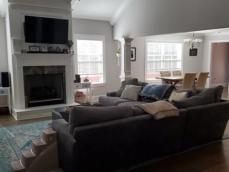 1015 Allison Dr — Photo 8