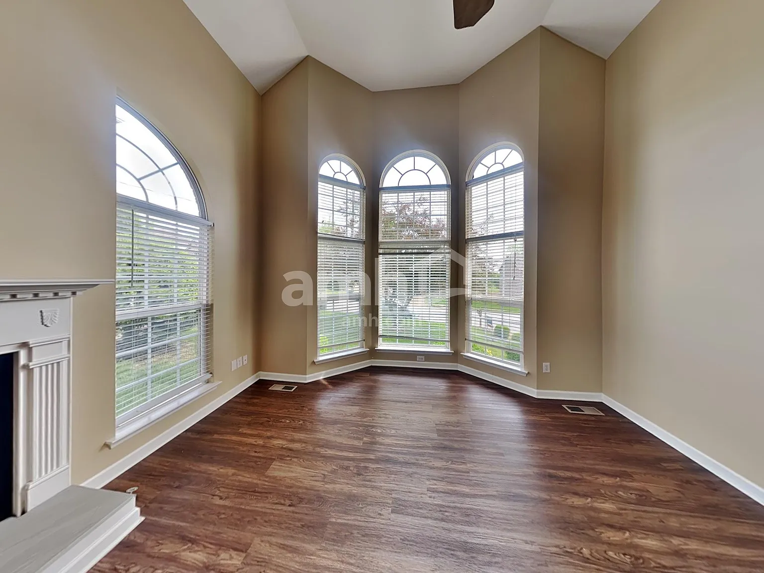 4 bed, 3.5 bath, 3486 sqft, $3,095 — Photo 4