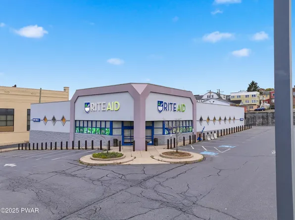 20 Locust St, Nanticoke, PA 18634