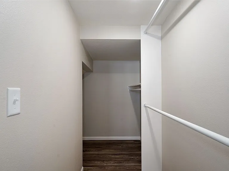 308 S Hampton Ave — Photo 13
