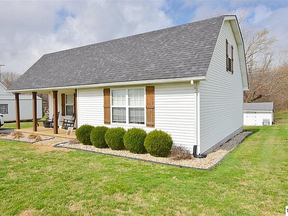 3rd image of 27 Dylan Ln