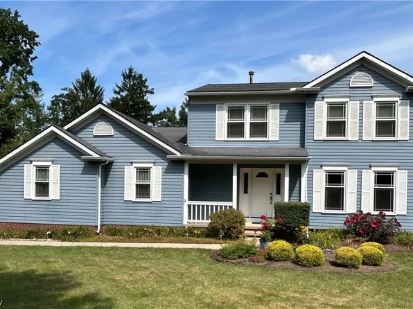 9521 Catalpa Cir, Mentor, OH 44060