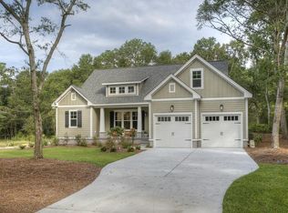 506 W Owens St, Southport, NC 28461